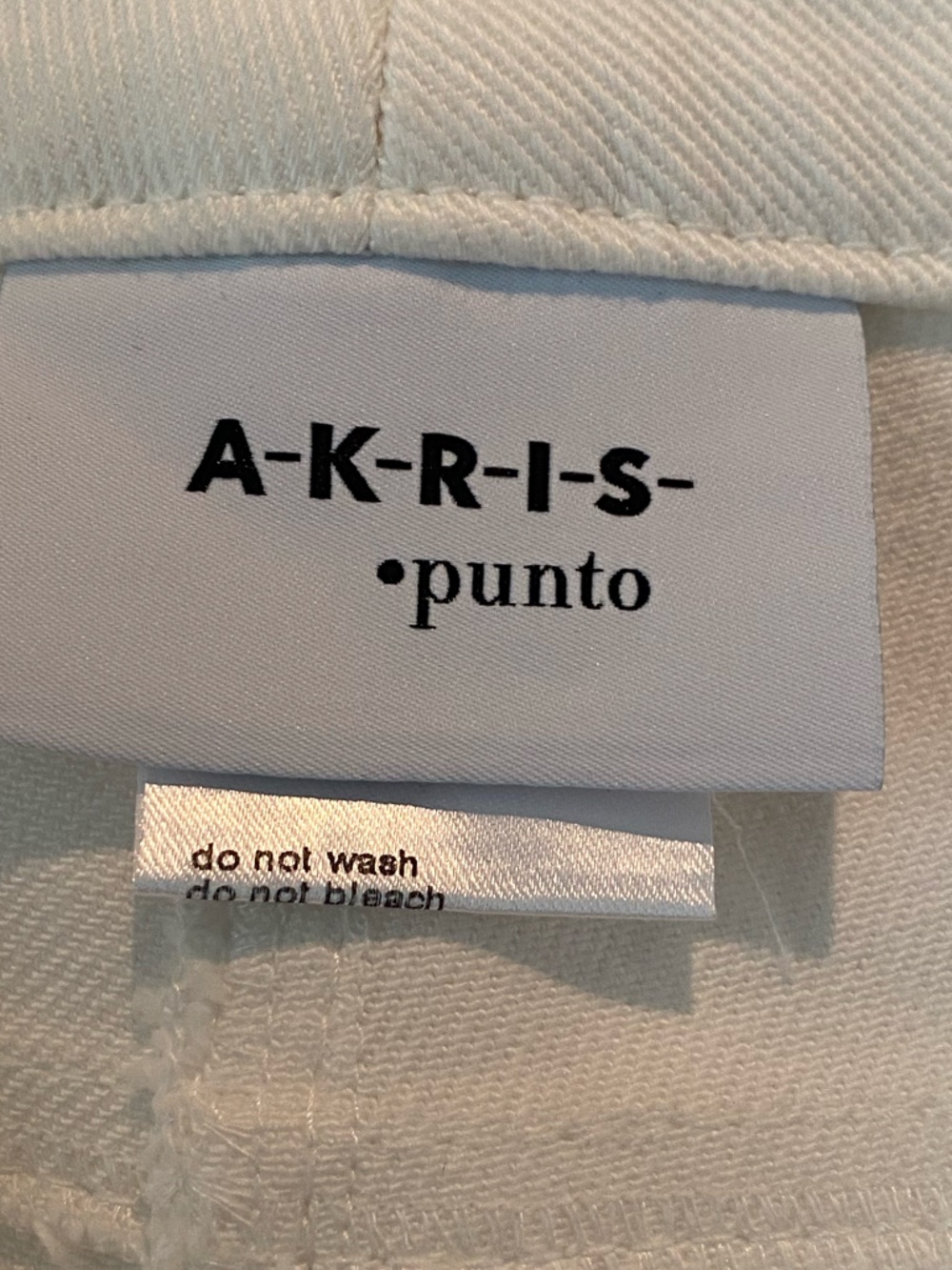 Akris punto slim leg ankle jean. EUC - Picture 9 of 11